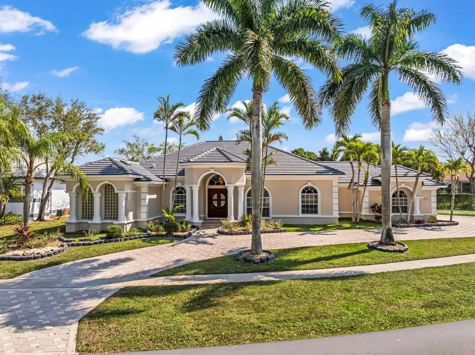 2296 Greenview Cove Drive, Wellington FL 33414 photo 2