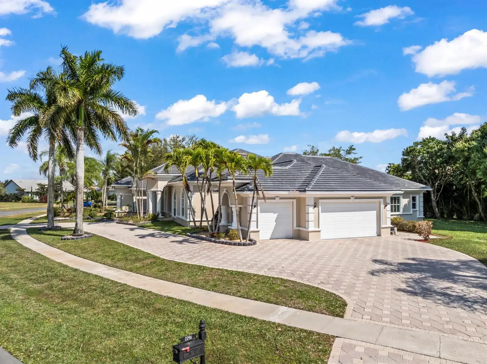 2296 Greenview Cove Drive, Wellington FL 33414 photo 3