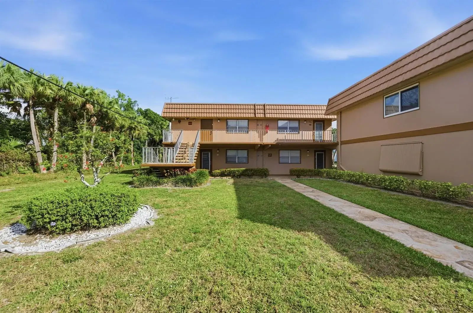 336 Brittany G, Delray Beach FL 33446 photo 2