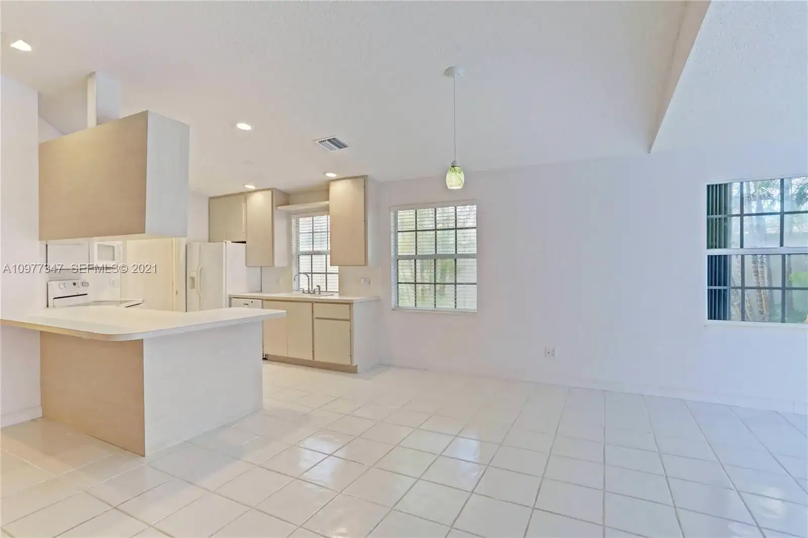 7819 SE Spicewood Circle, Hobe Sound FL 33455 photo 4