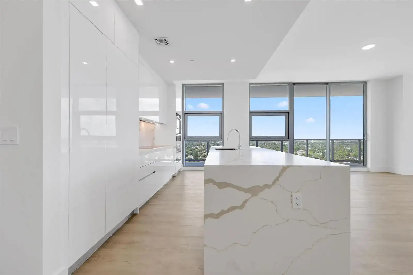 220 Lake Shore Drive # 1823, Lake Park FL 33403 photo 3