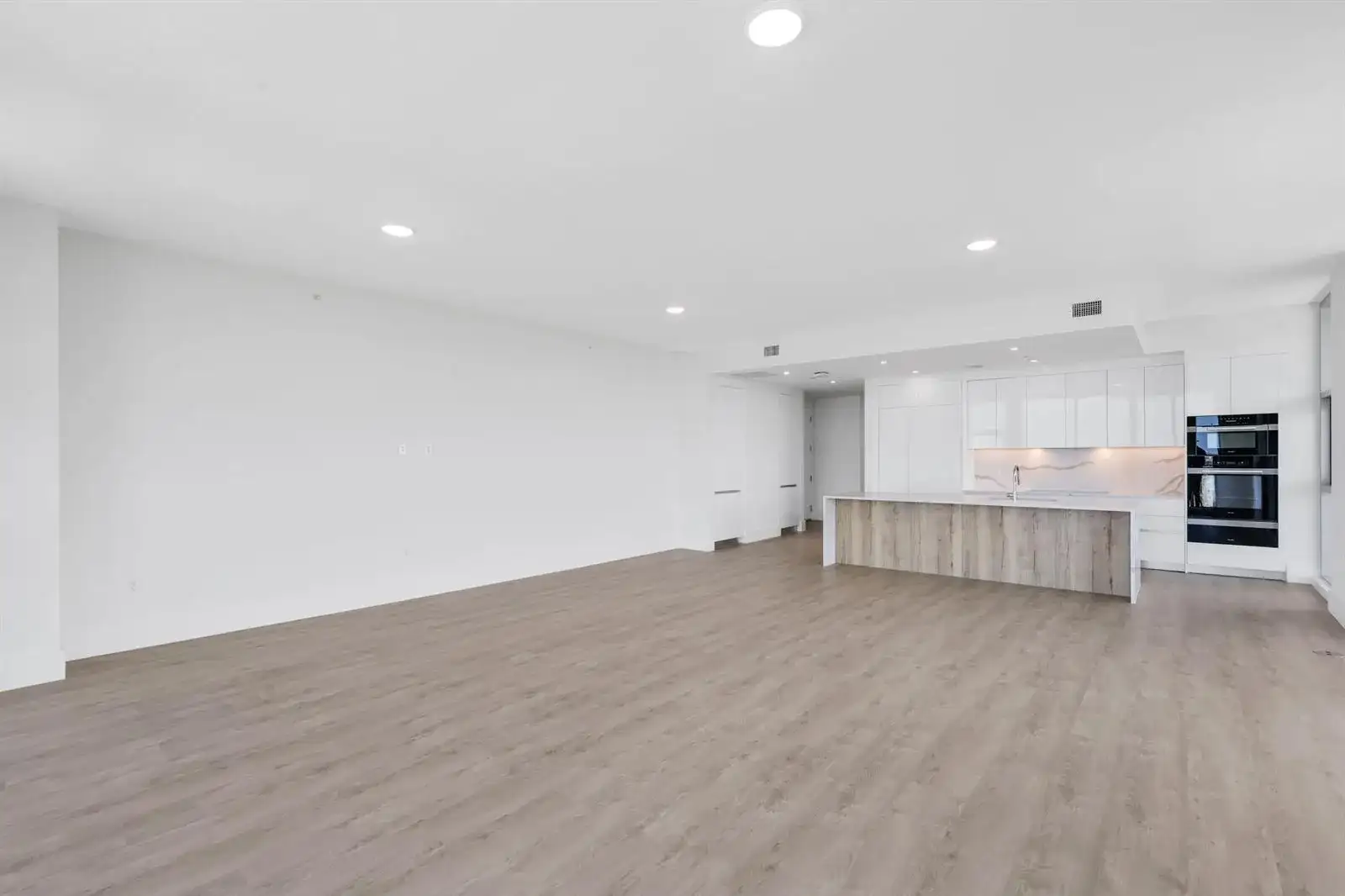220 Lake Shore Drive # 1823, Lake Park FL 33403 photo 4
