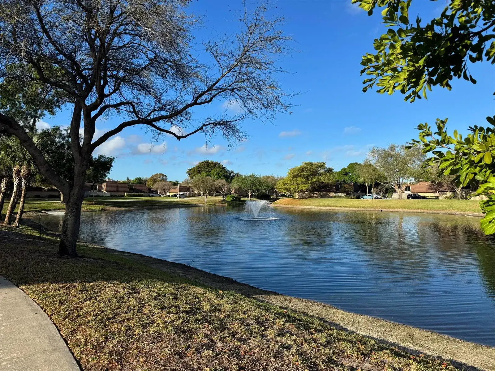 219 2nd Lane, Palm Beach Gardens FL 33418 photo 3
