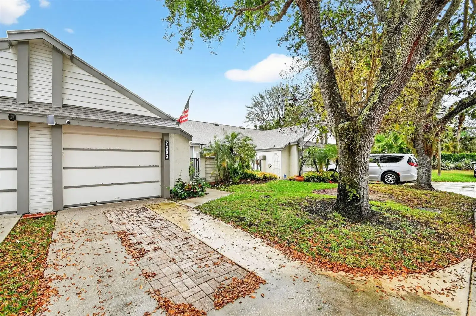 2303 Landings Boulevard, FL 33413 photo 3
