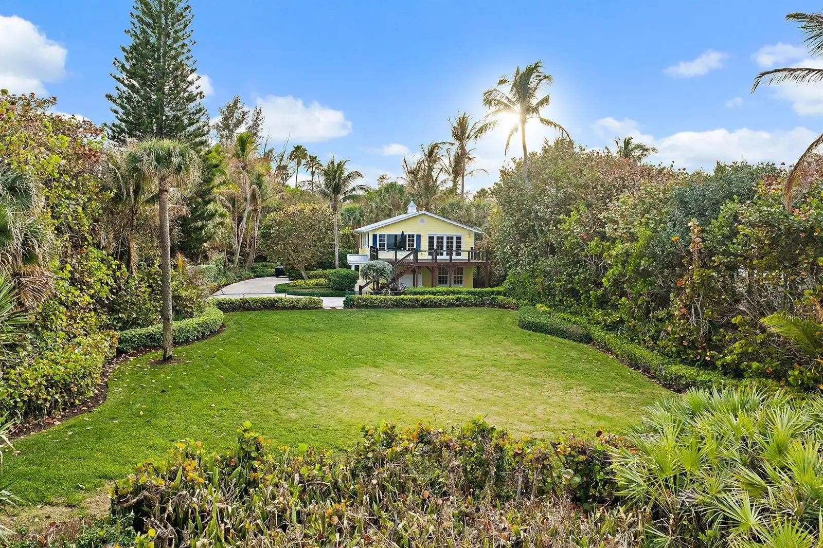 31 N Beach Road, Jupiter Island FL 33455 photo 3