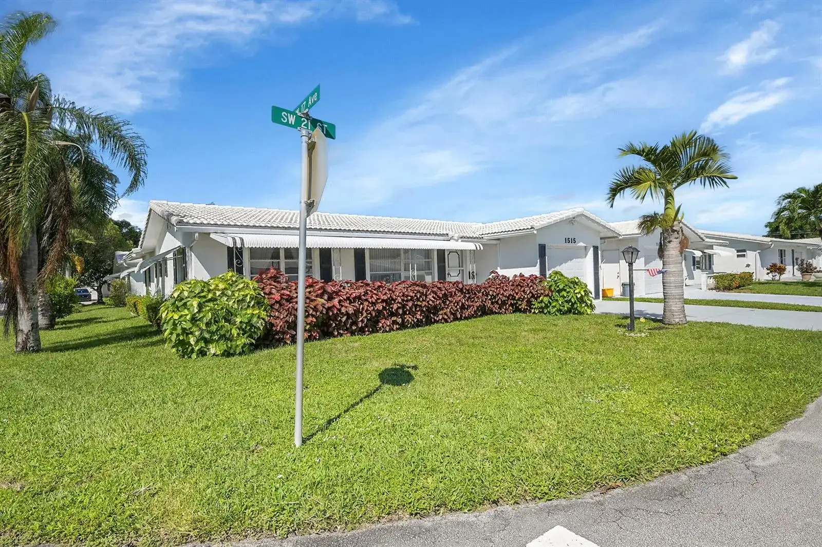 1515 SW 21st Street, Boynton Beach FL 33426 photo 2