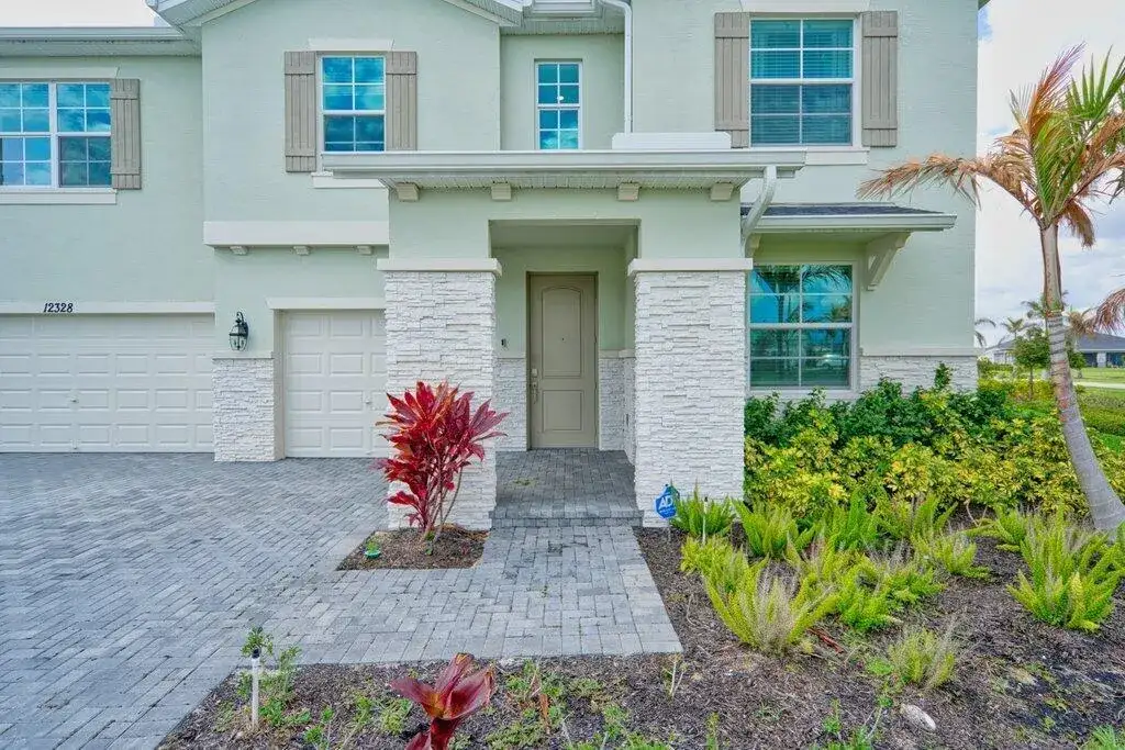 12328 SW Roma Circle, Port St. Lucie FL 34987 photo 5