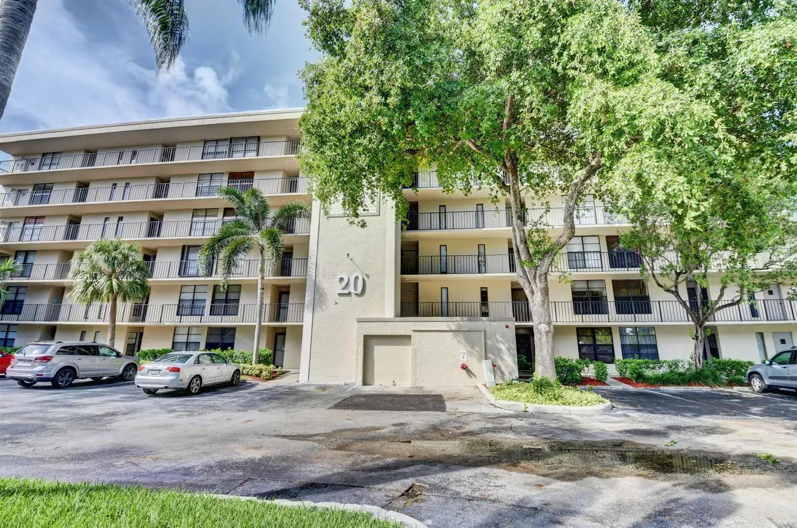 20 Royal Palm Way # 503, Boca Raton FL 33432 photo 2