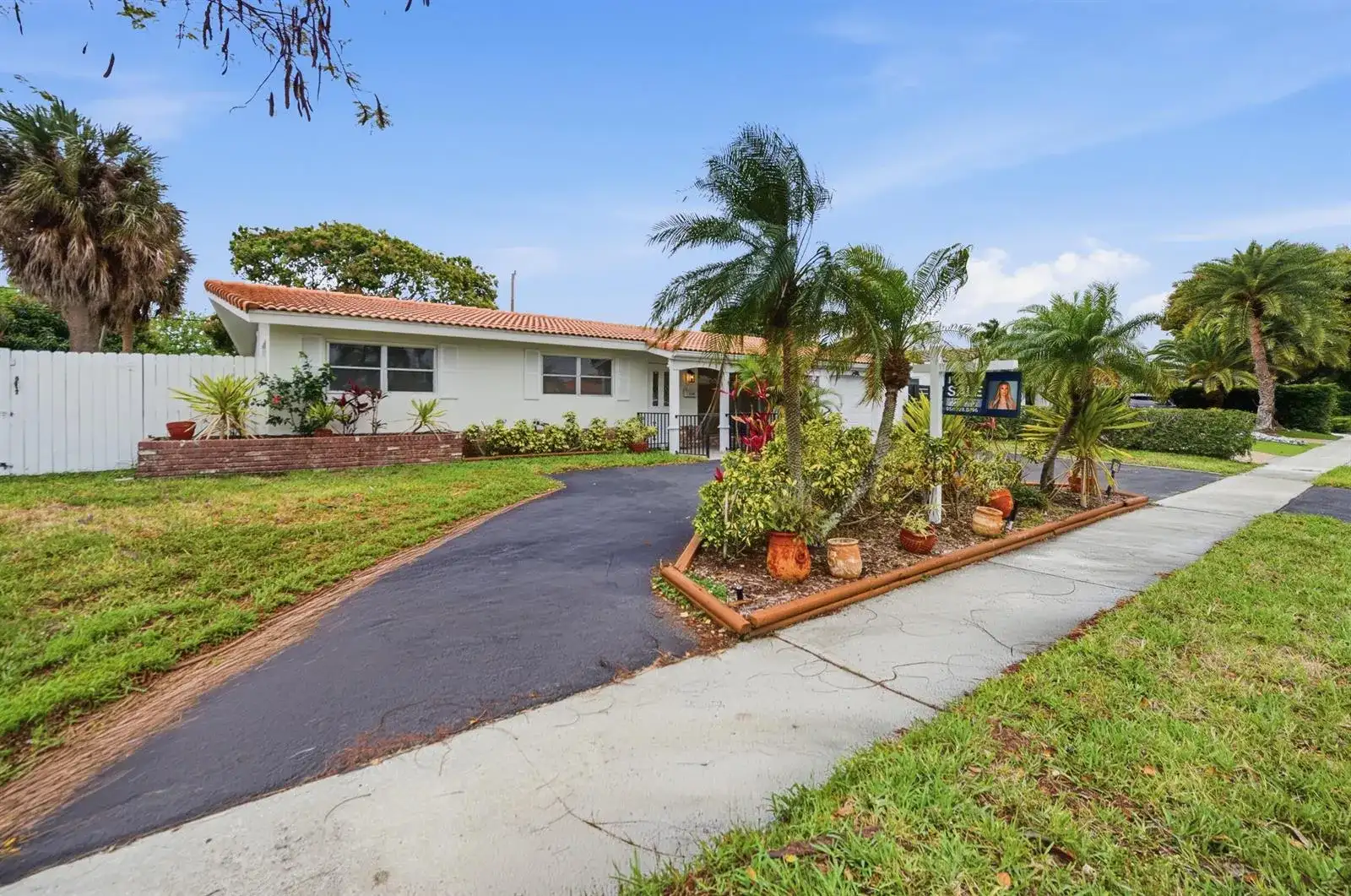 2120 NE 62nd Court, Fort Lauderdale FL 33308 photo 3