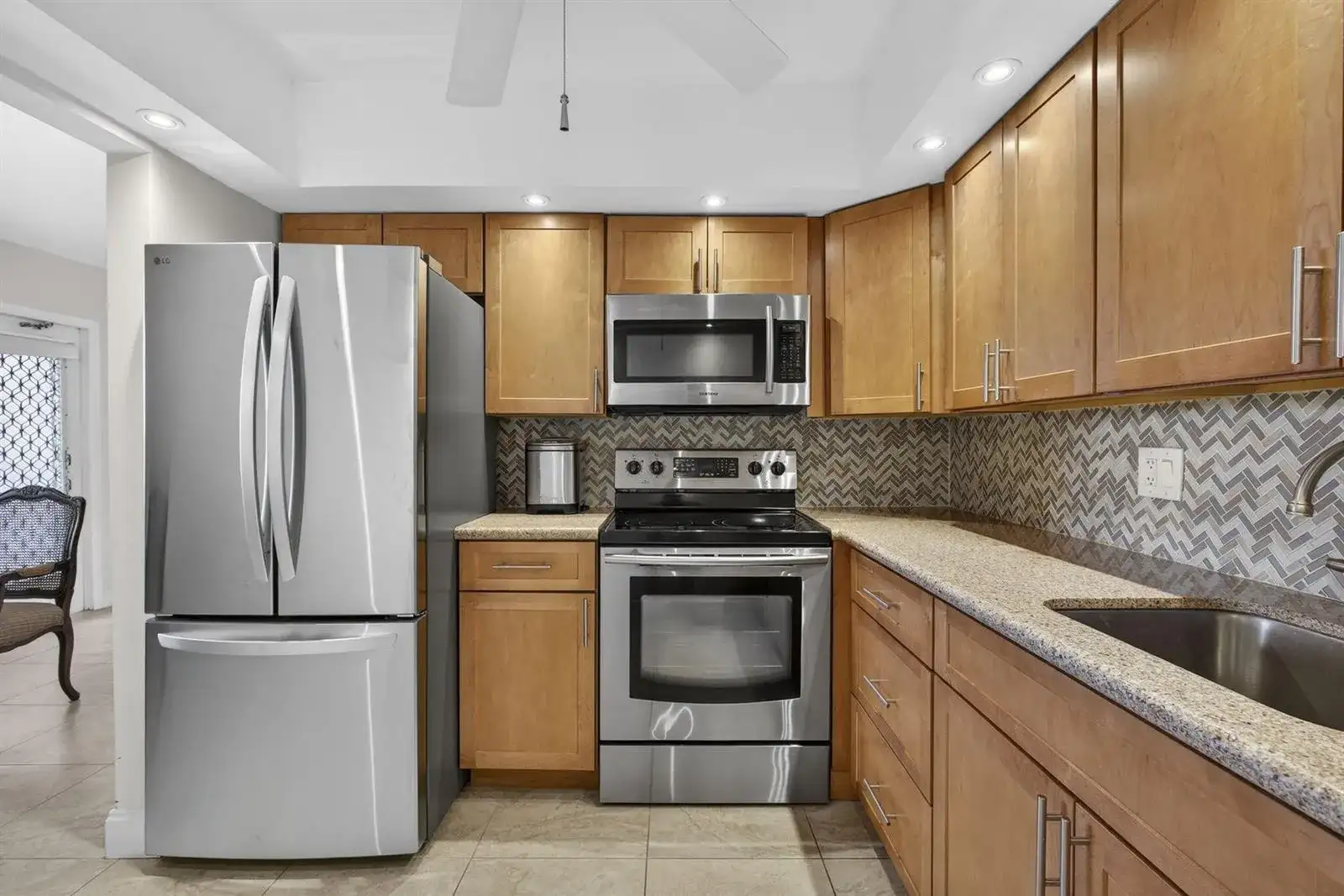 361 Wellington J, West Palm Beach FL 33417 photo 3