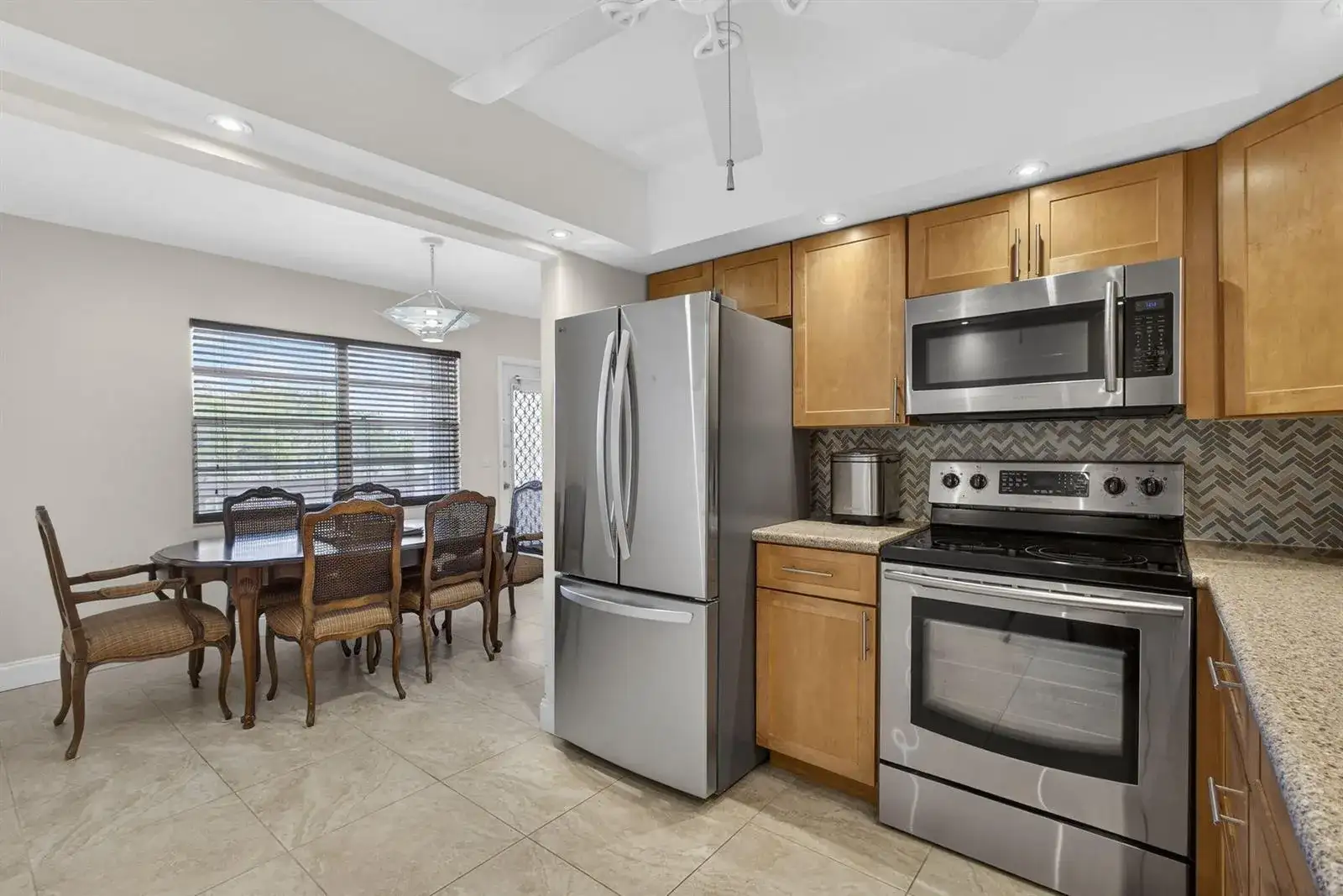361 Wellington J, West Palm Beach FL 33417 photo 4