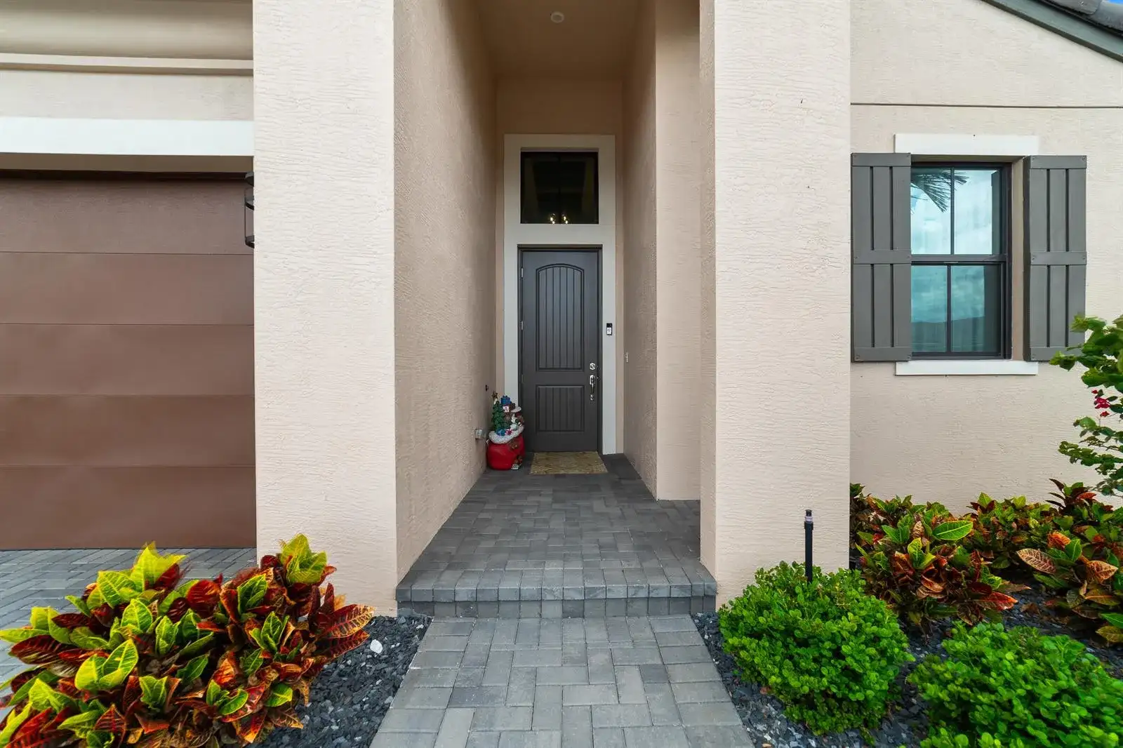 2801 SE Ashfield Drive, Port St. Lucie FL 34984 photo 2