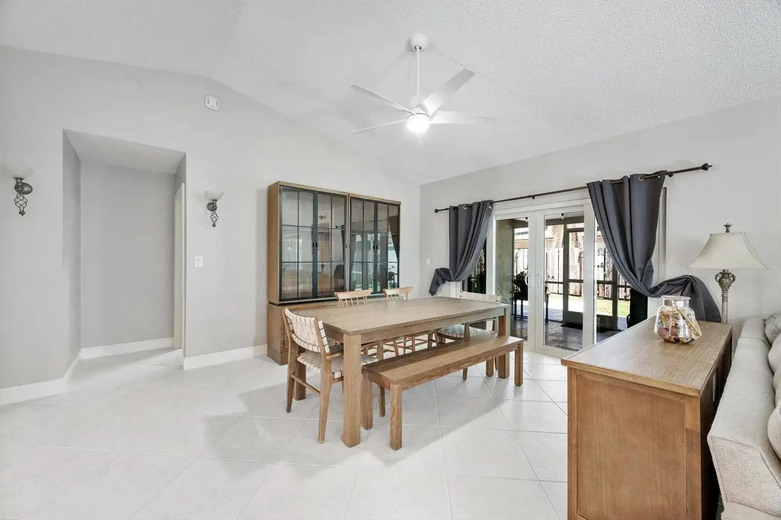15541 Dover Court, Davie FL 33331 photo 4