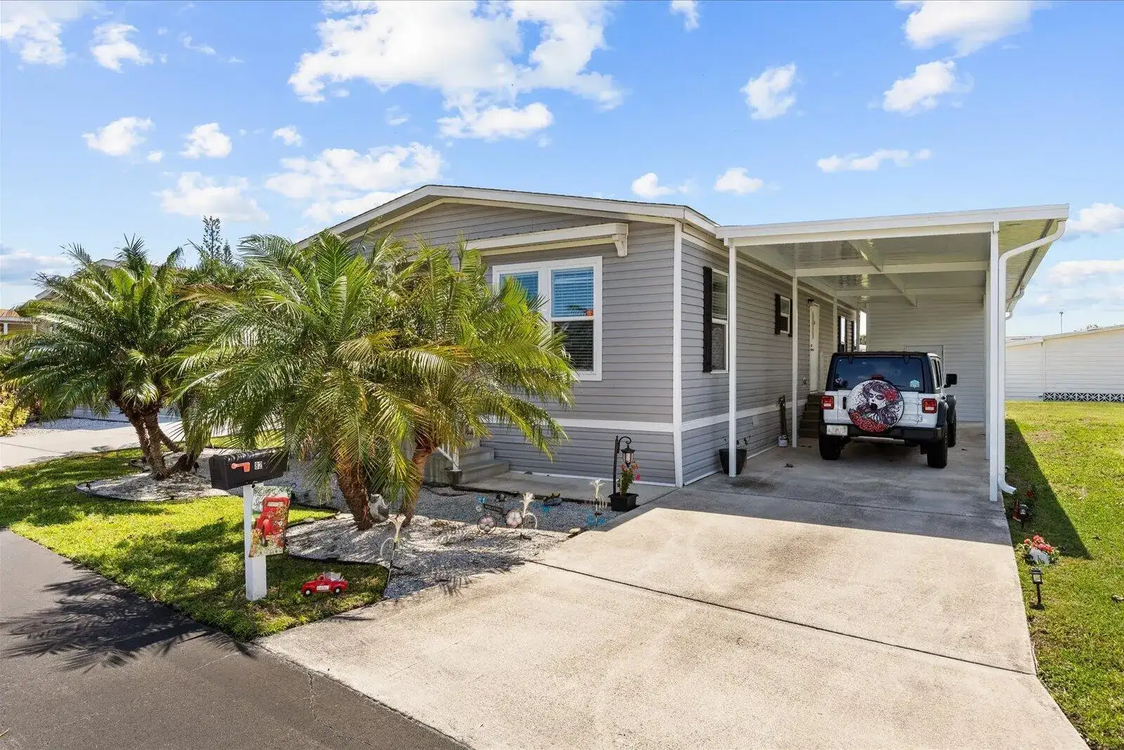 82 Sandhill Boulevard, Fort Pierce FL 34982 photo 2