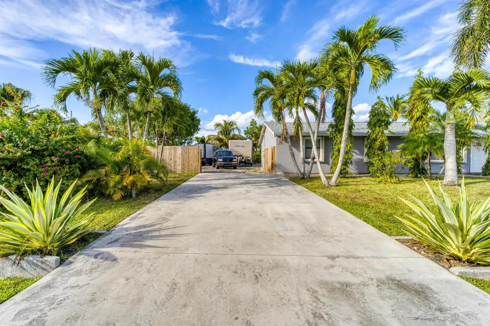 481 SW Voltair Terrace, Port St. Lucie FL 34984 photo 2