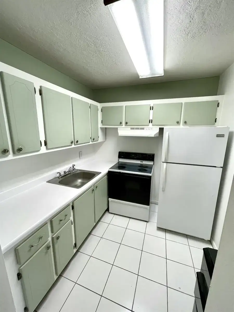 201 Canterbury I, West Palm Beach FL 33417 photo 5