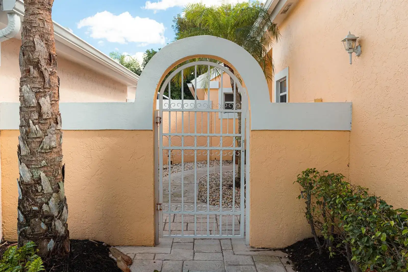1100 Lytham Court, West Palm Beach FL 33411 photo 2