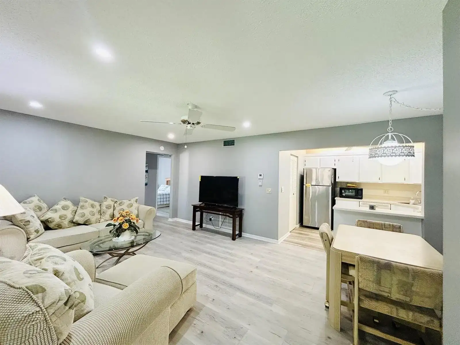 408 Pine Glen Lane # 2, FL 33463 photo 3