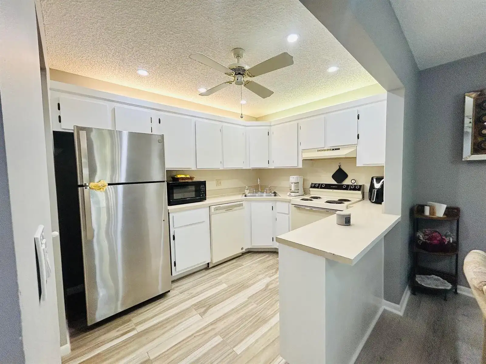 408 Pine Glen Lane # 2, FL 33463 photo 4