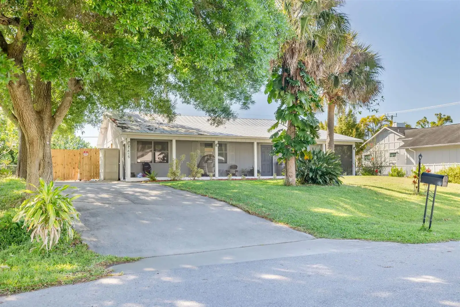 1415 SW 16th Ct Court SW, Vero Beach FL 32962 photo 2