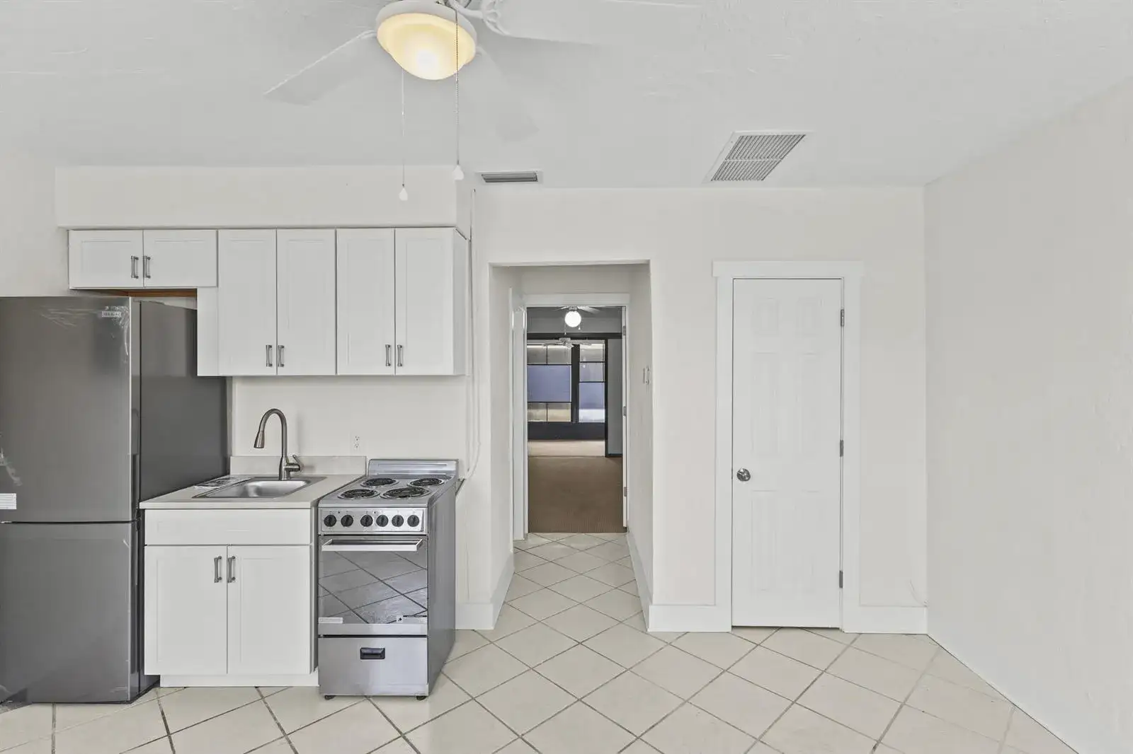 908 Villas Drive # 18, Venice FL 34285 photo 5