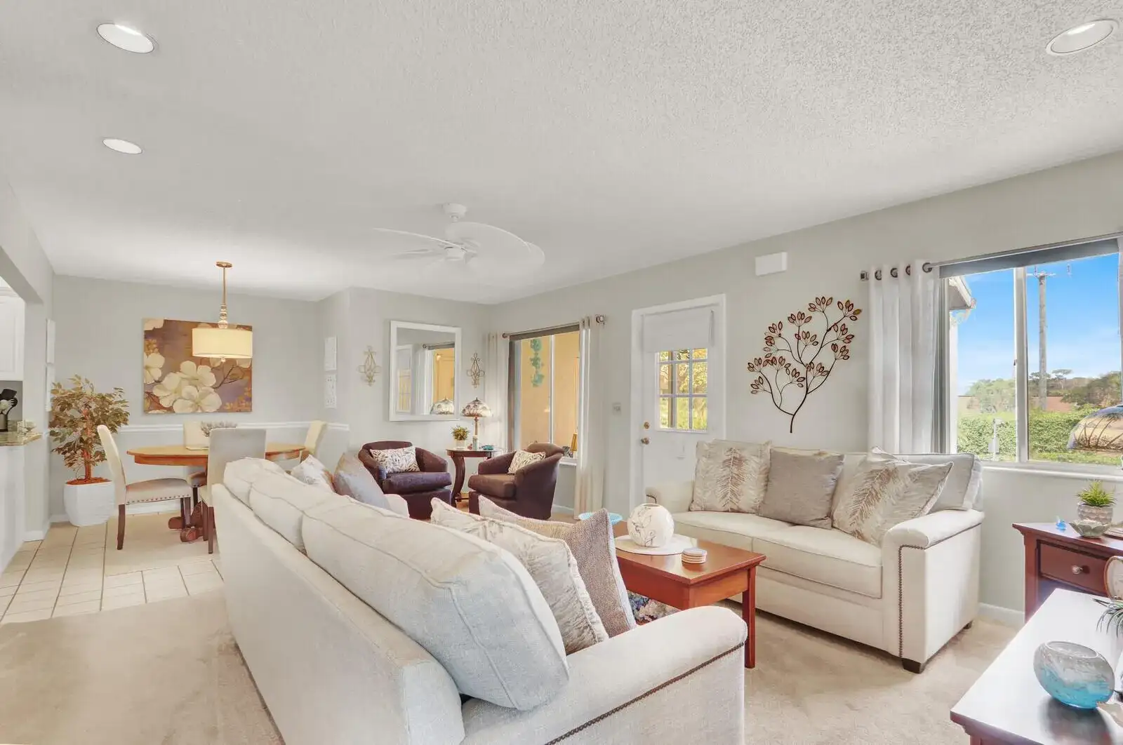 323 Knotty Pine Circle # A2, FL 33463 photo 5
