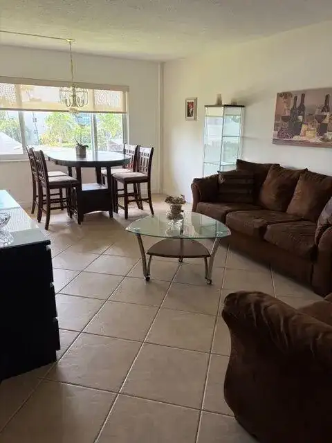 2562 Garden Drive N # 305, FL 33461 photo 2