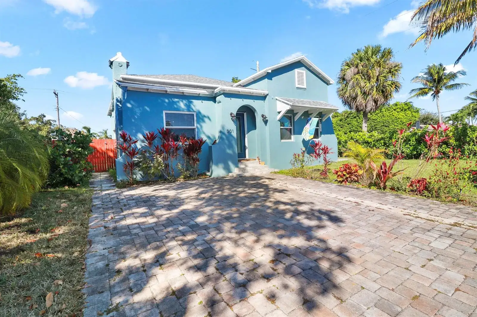 301 Hawthorne Drive, Lake Park FL 33403 photo 3