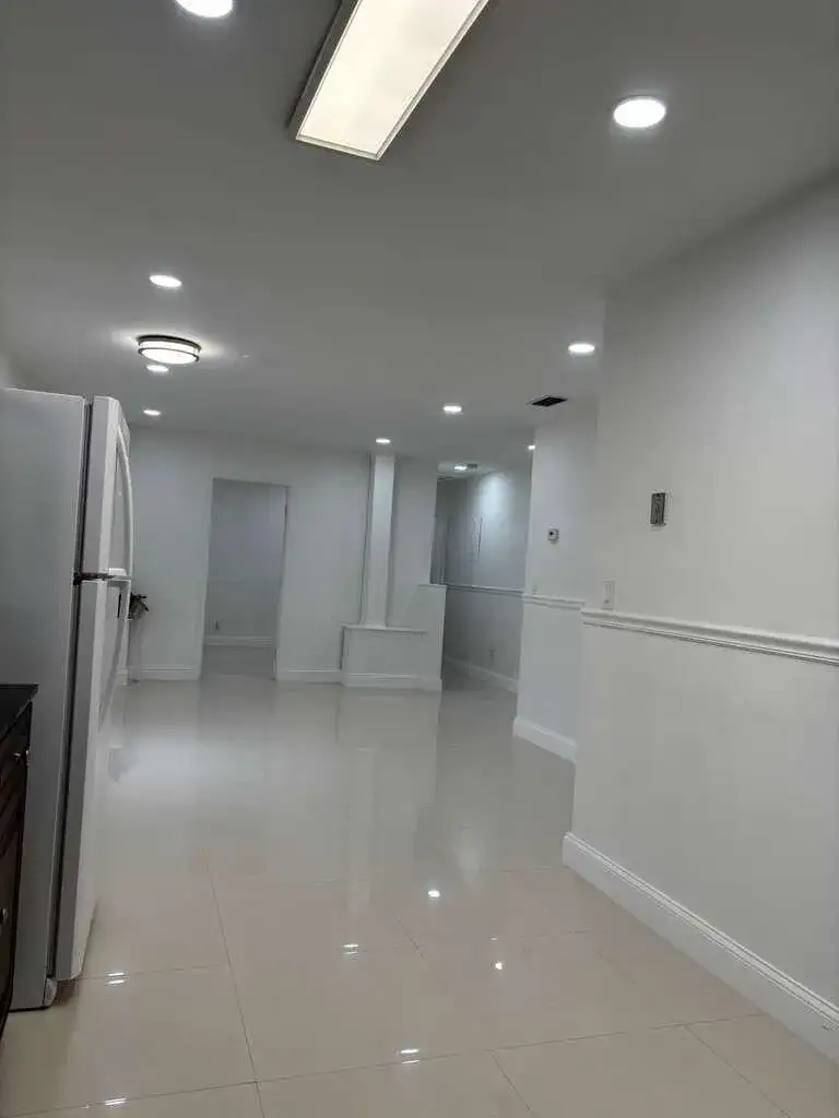 1549 NW 60th Avenue, Sunrise FL 33313 photo 2
