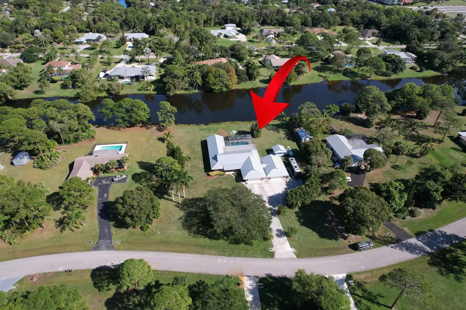 5609 SE Lamay Drive, Stuart FL 34997 photo 4