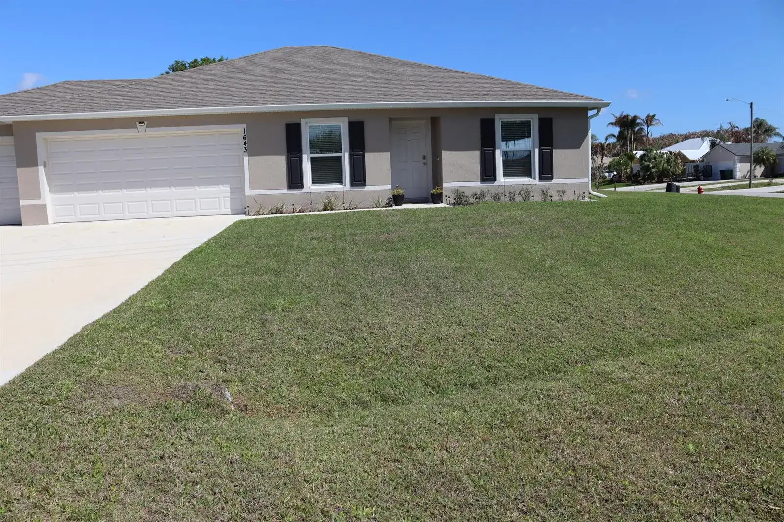 1643 SE Ocean Lane, Port St. Lucie FL 34983 photo 3