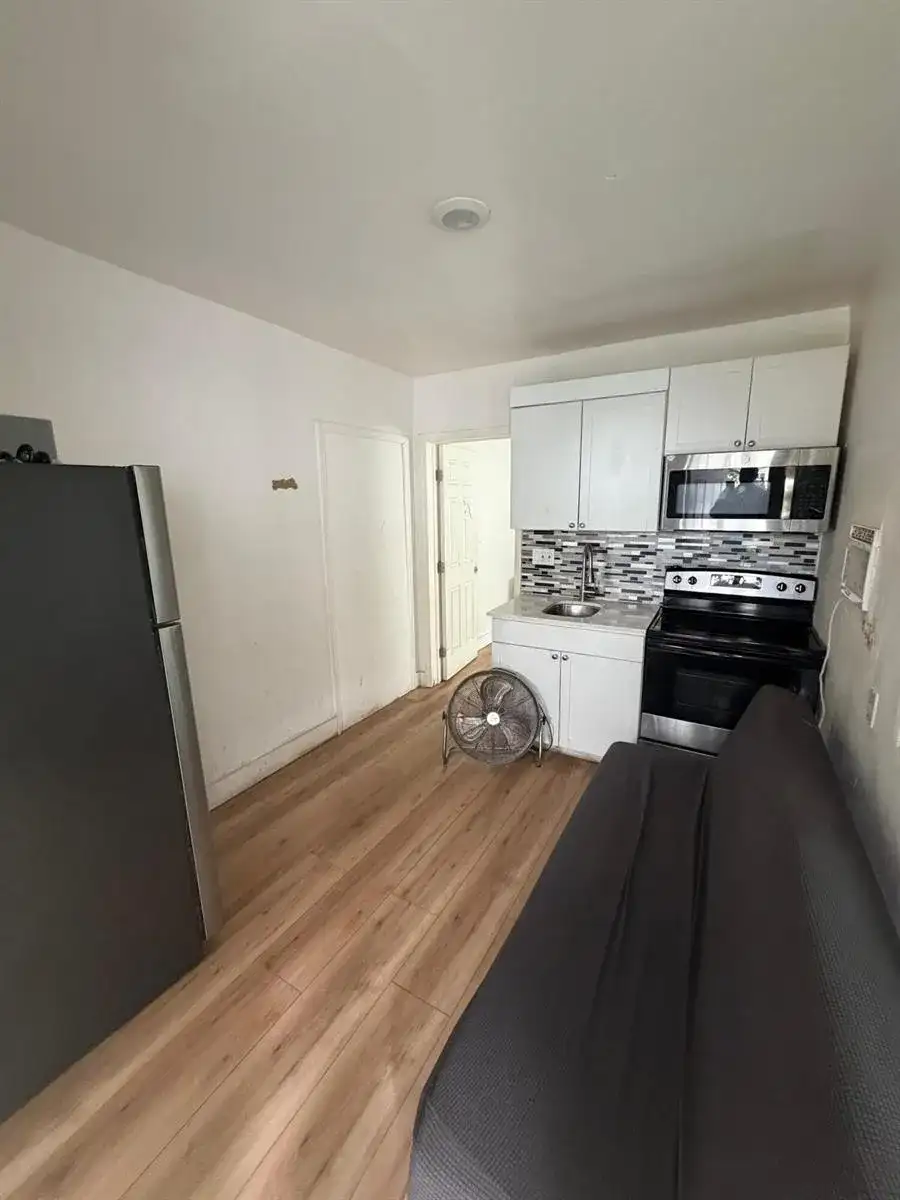 2 SW 6th Avenue # C, Dania Beach FL 33004 photo 2