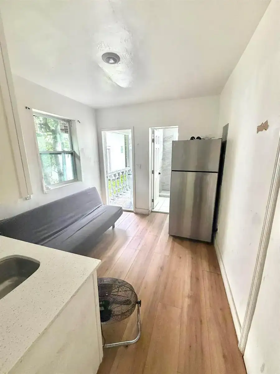 2 SW 6th Avenue # C, Dania Beach FL 33004 photo 3