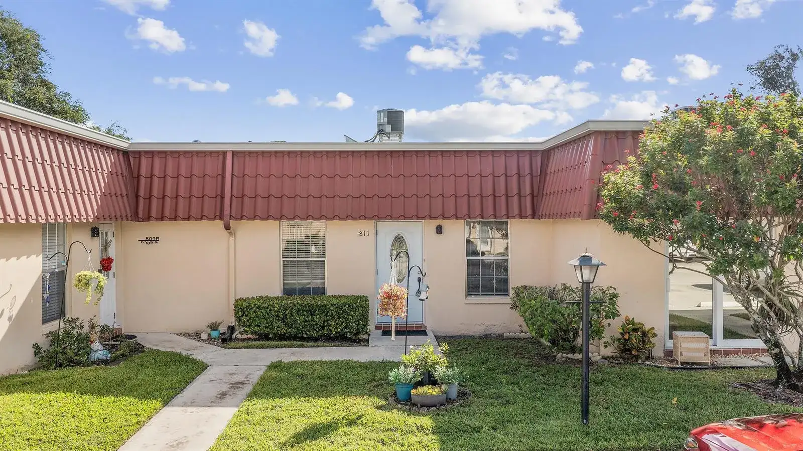 811 Salem Lane, FL 33467 photo 2