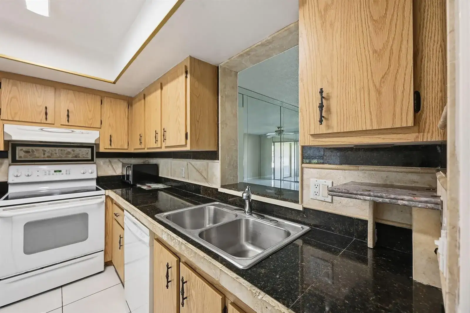 6525 S Oriole Boulevard, Delray Beach FL 33446 photo 4