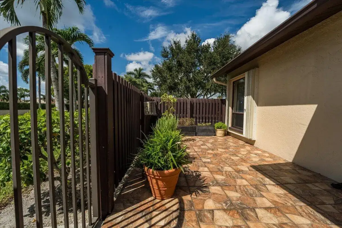 630 Sea Pine Way I # A, FL 33415 photo 5