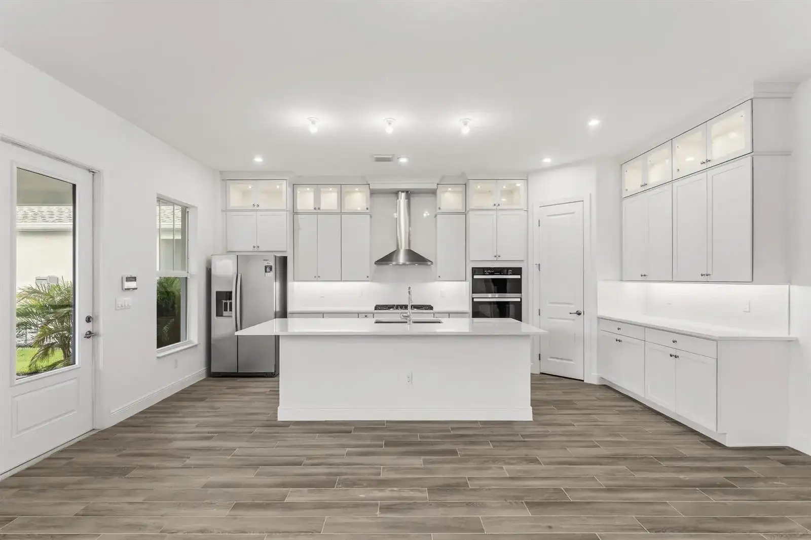 860 SW Newfield Avenue, Palm City FL 34990 photo 2