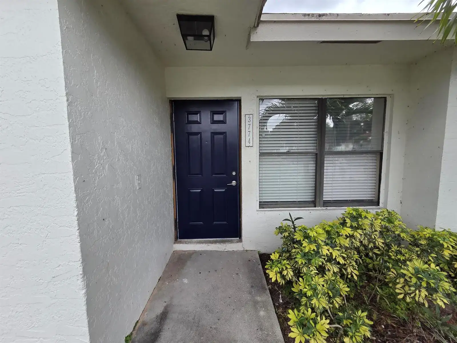 3774 Mil Race Court, FL 33463 photo 2
