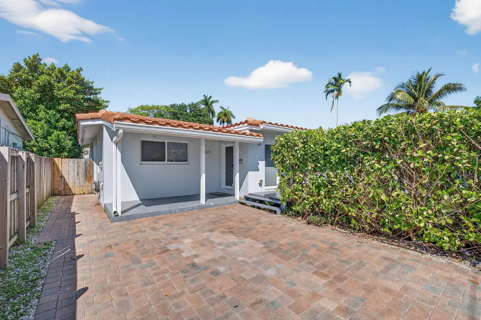 1029 NE 9th Avenue, Fort Lauderdale FL 33304 photo 4