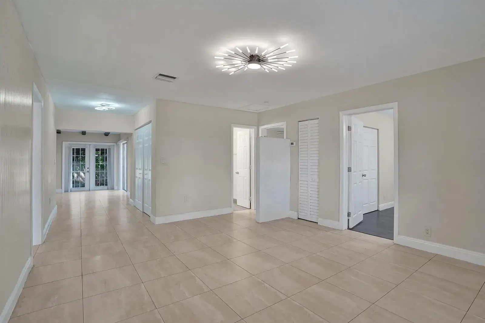 131 NE 51st Street, Oakland Park FL 33334 photo 4