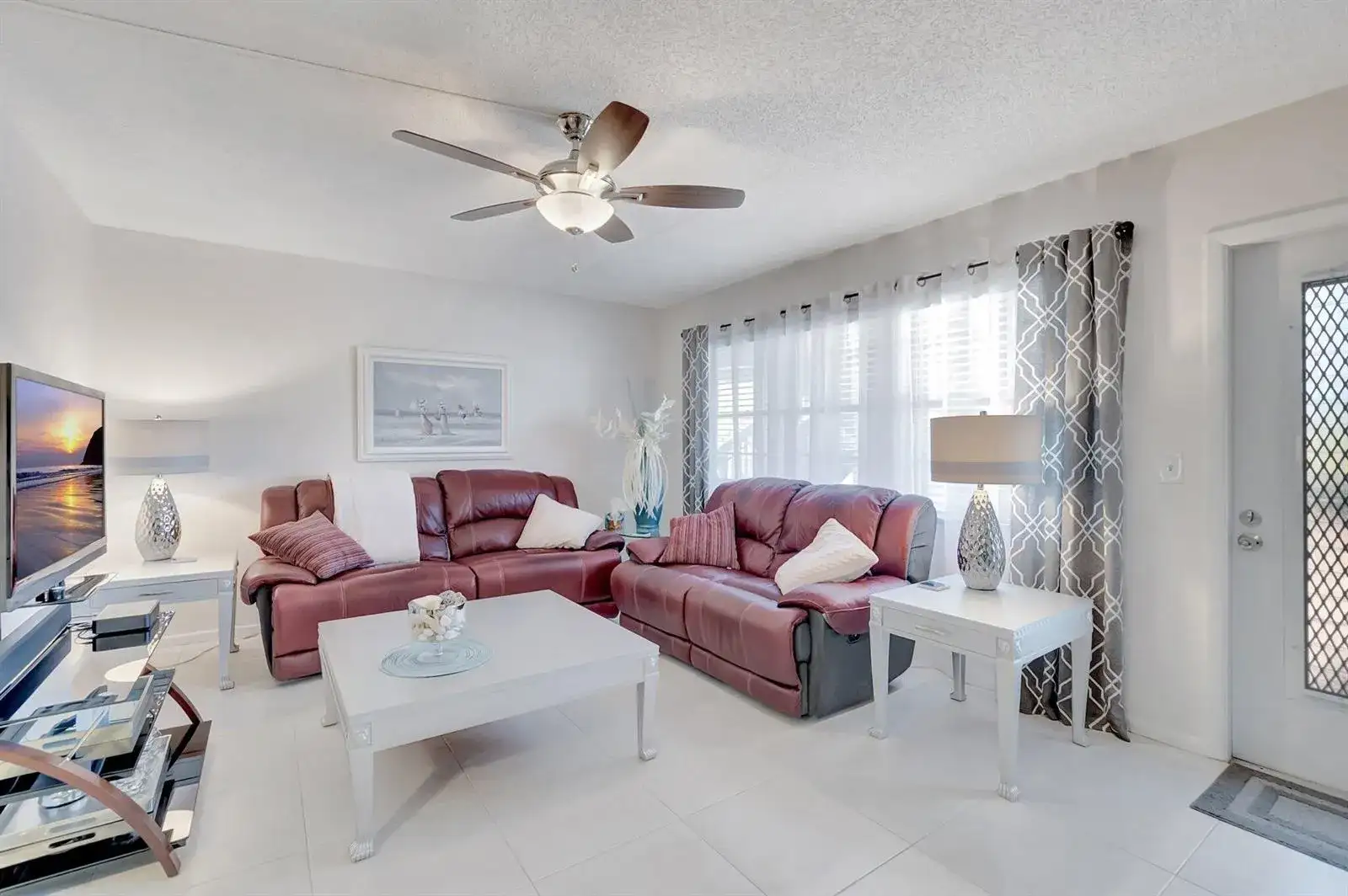 2051 Cambridge C, Deerfield Beach FL 33442 photo 2