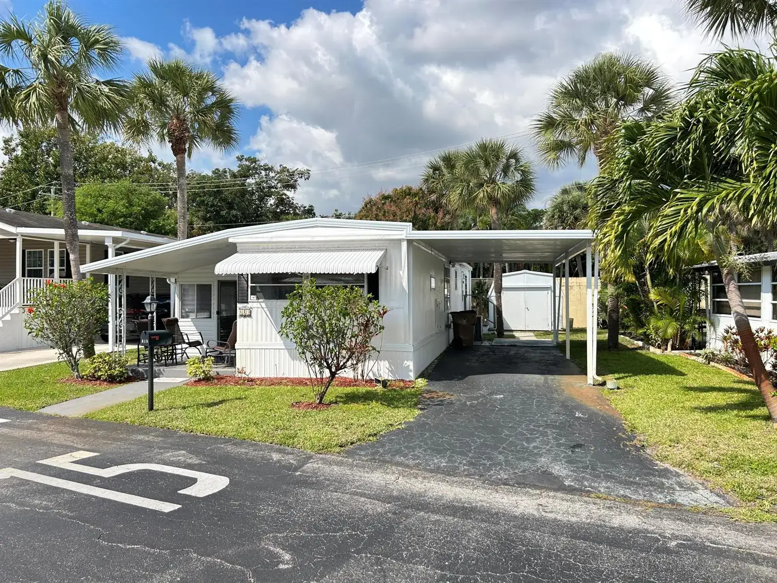 615 Alamanda Lane, Deerfield Beach FL 33442 photo 2