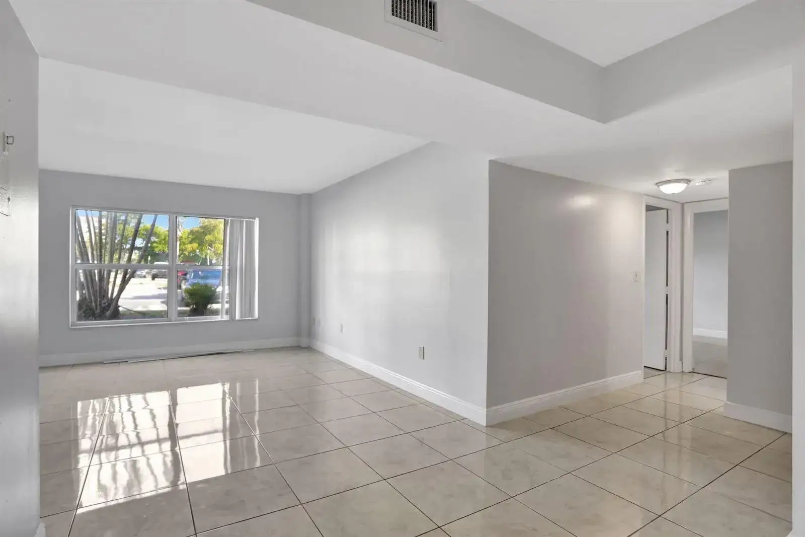 4156 Inverrary Drive # 111, Lauderhill FL 33319 photo 2