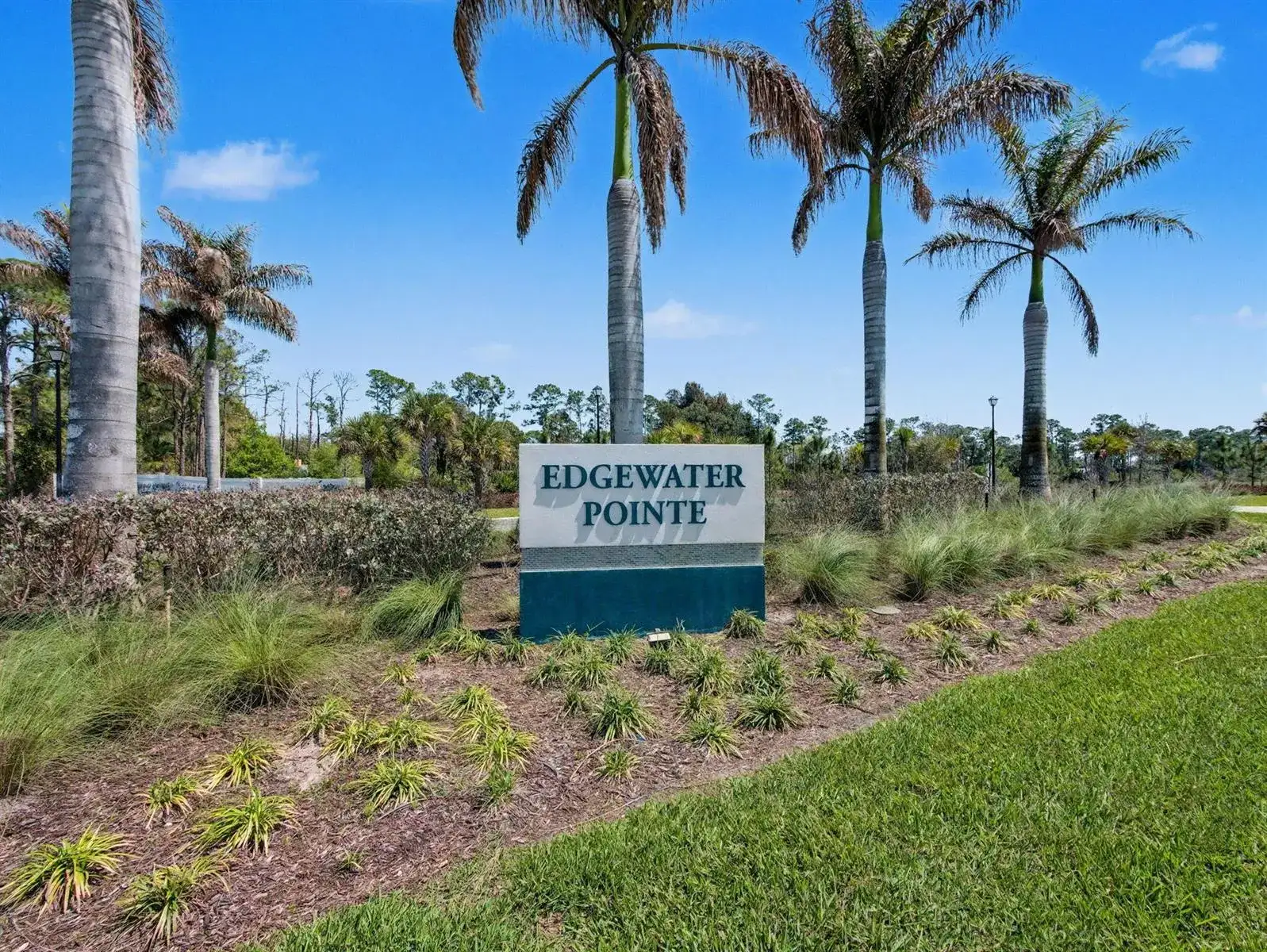 5747 SE Edgewater Circle, Stuart FL 34997 photo 3