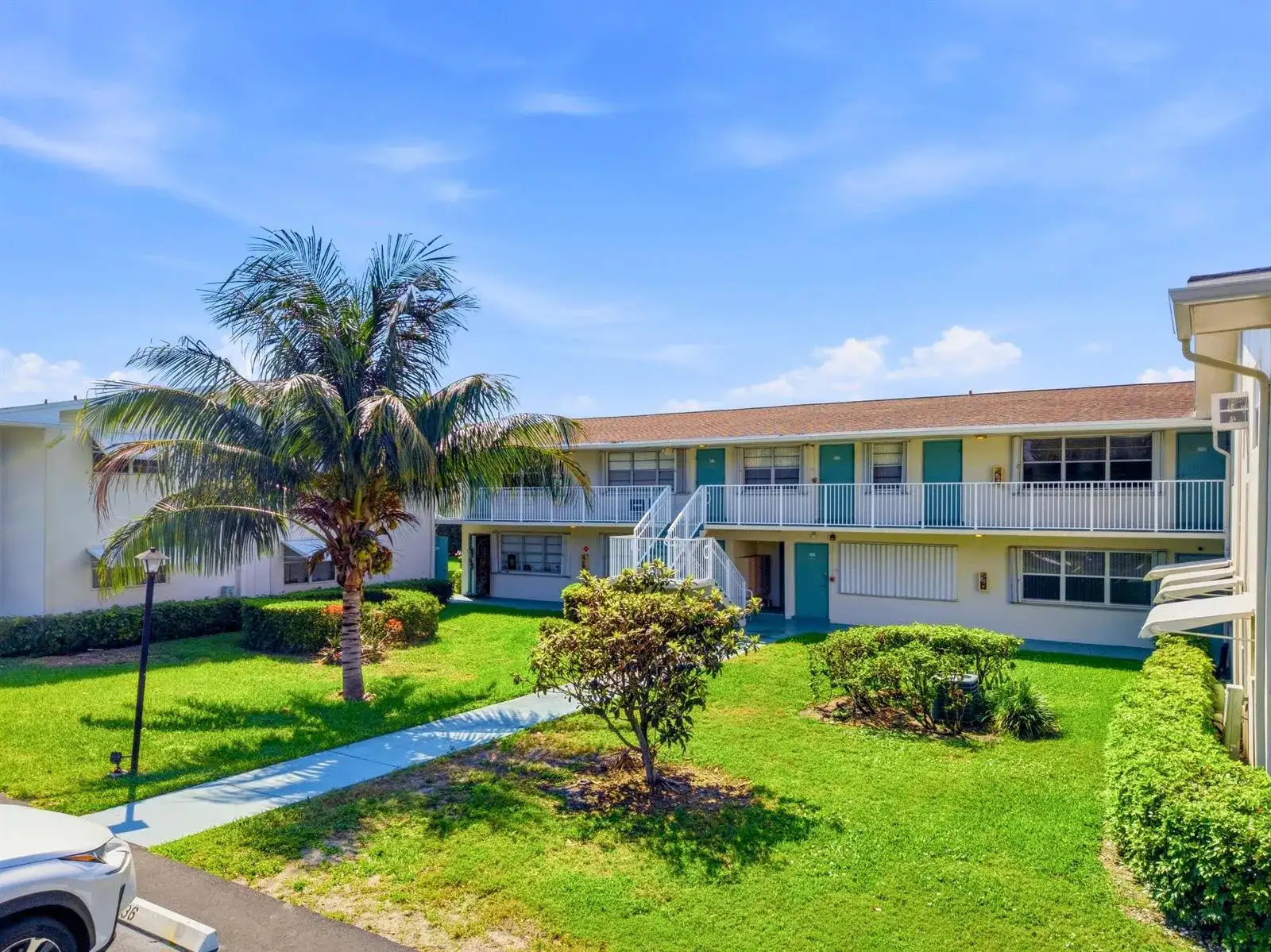 480 Horizons W # 208, Boynton Beach FL 33435 photo 3