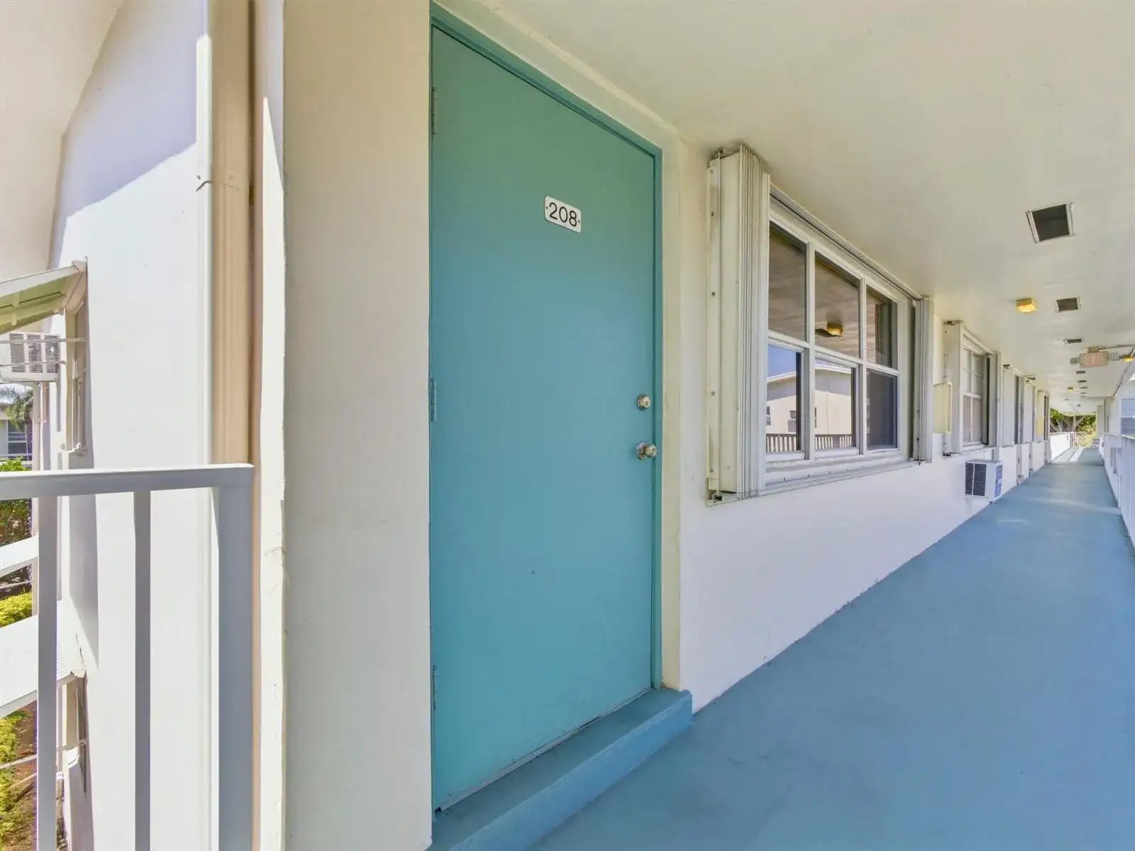 480 Horizons W # 208, Boynton Beach FL 33435 photo 4