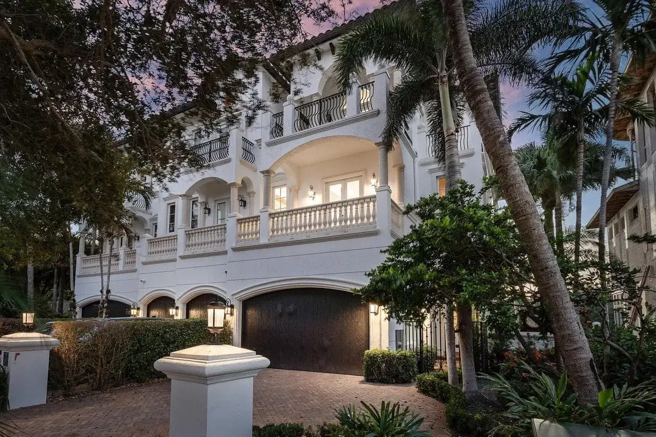 549 NE 19th Avenue # C, Deerfield Beach FL 33441 photo 2