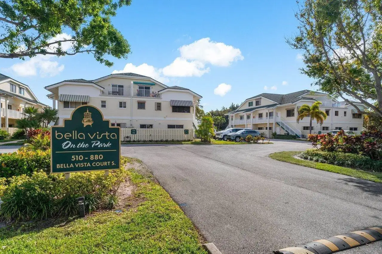 820 Bella Vista Court S # 20, Jupiter FL 33477 photo 3