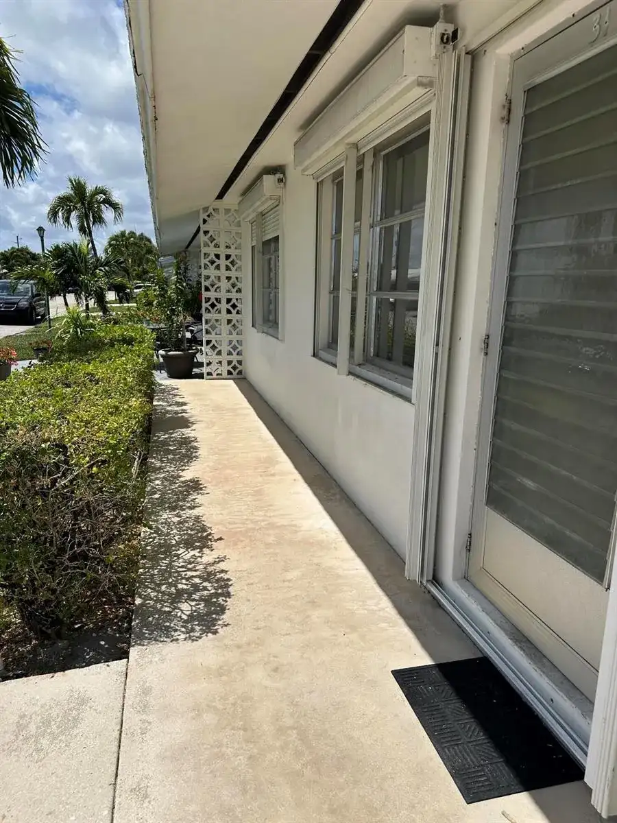 728 Ridge Road # 31, Lantana FL 33462 photo 2