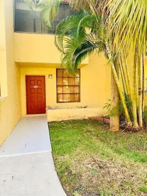 793 SE 1st Way # 73, Deerfield Beach FL 33441 photo 2